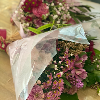 Hand Bouquet Fresh Flowers M Hand Bouquet Fresh Flowers M