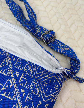 Banane - Pointe de croix - Bleu