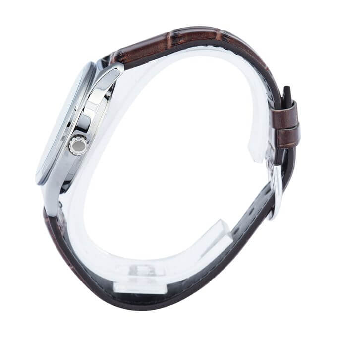 Casio – Marron – Boîtier argenté – Avec dateur – Dimension B. 38mm – MTP-V006L-7C