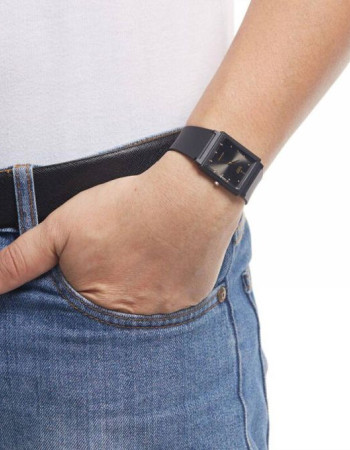 Casio – Classique cadran noir rectangulaire – Bracelet en silicone noir – MQ-38-1ADF