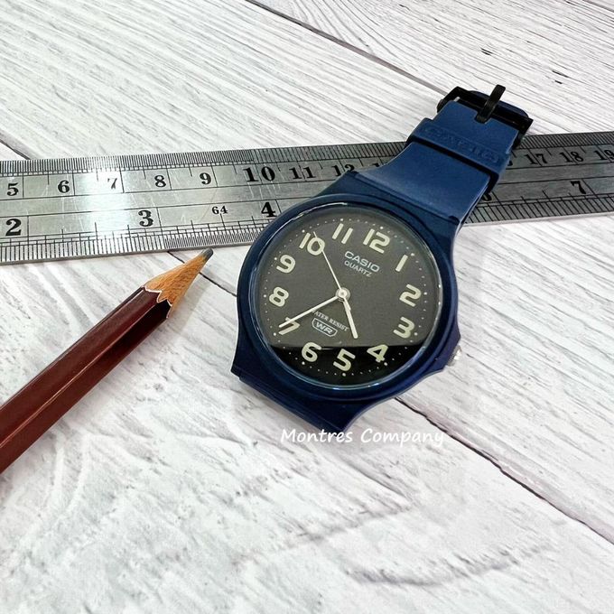 Casio – Bleu – Cadran noir – Classique en silicone – Étanche « Unisexe » – MQ-24UC-2BDF