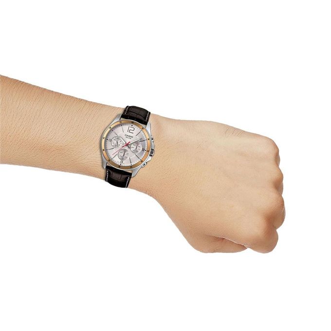 Casio – Montre homme doré argenté – Bracelet en cuir marron – MTP-1374L-7AVDF