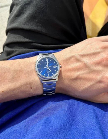 Casio – Cadran bleu avec texturée dans un design simple et moderne, Dateur à 3h – MTP-E720D-2AV