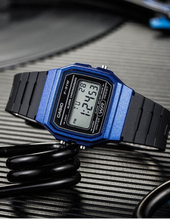 Casio – Digital bleu – Bracelet en résine noir – Étanche – Alarme & Chronographe – F-91WM-2ADF