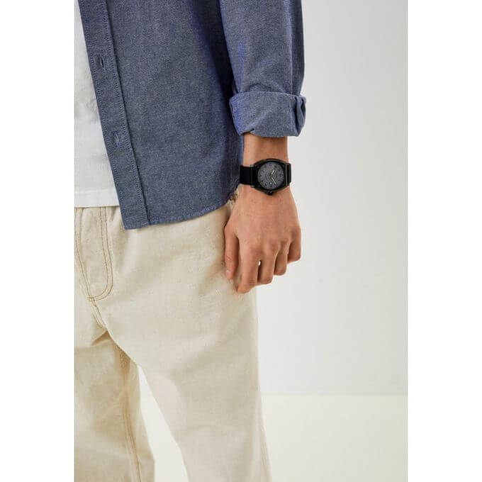 Casio – Montre noir en bracelet nylon – Étanche 50 m – Avec dateur – MTP-E715C-8AVDF