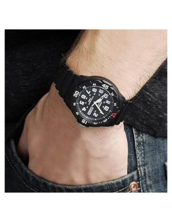 Casio – Index chiffres – Cadran noir – Étanche 100 m – Dateur – MRW-200H-1BV