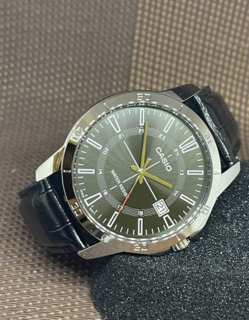 Casio – Montres analogiques classiques conçues – Bracelet cuir noir – MTP-V004L-1C