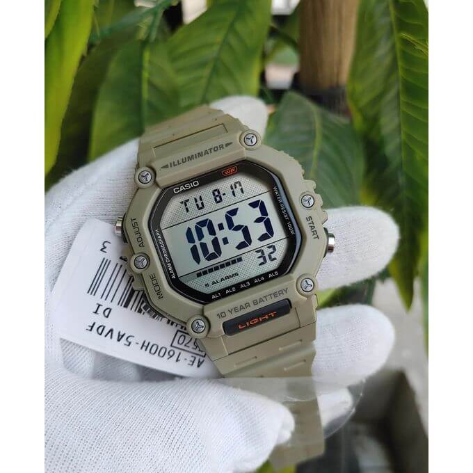 Casio – Montre sport pour hommes pratique et robuste – Vert – Autonomie pile 10 ans – Étanche 100 m – AE-1600H-5AVDF