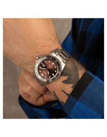 Casio – Sous-marine pour hommes – Fond marron – Étanche 200 m – Tout en acier inoxydable – MDV-107D-5AV