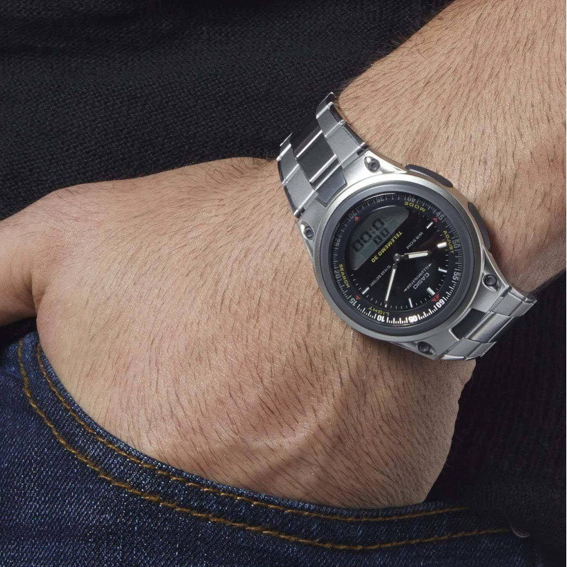 Casio – Double montre en bracelet acier inoxydable pour hommes – Autonomie pile 10 ans – AW-80D-1AV