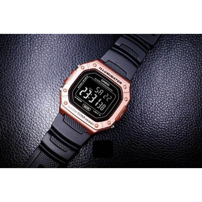 Casio – Montre classique pour hommes – Dotée d’un cadran sophistiqué, inspiré du marbre Noir – MTP-VT01LM-1A