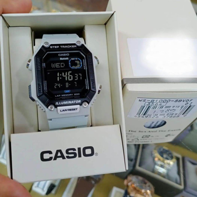 Casio – Montre digitale avec Bluetooth® pairing & affichage du nombre de pas effectués – Bracelet en résine blanc – WS-B1000-8BV