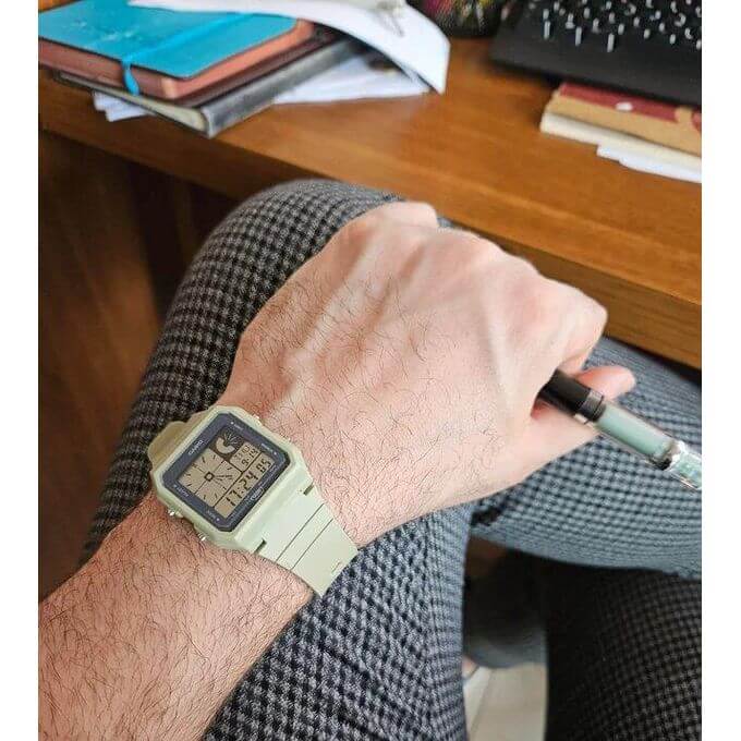 Casio – Montre qui s’adapte à tous les poignets – vert – Étanche – alarme – LF-20W-3ADF