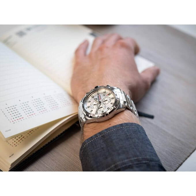 Festina – TIMELESS CHRONOGRAPH – Diamètre boîtier 45,05 mm – WR 100 m, Tout en acier inoxydable – F20463/1