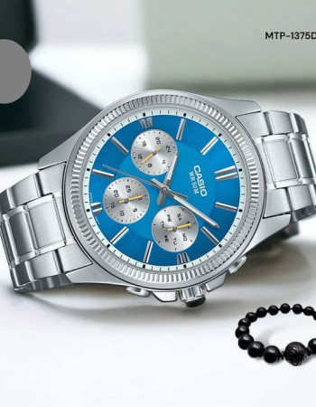 Casio – Montre pour homme, cadran turquoise avec date. Acier inoxydable – MTP-1375D-2A2V Casio – Montre pour homme, cadran turquoise avec date. Acier inoxydable – MTP-1375D-2A2V