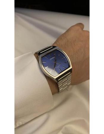 Casio – Blue dial in bold square version – Fully stainless steel – MTP-B140D-2AV