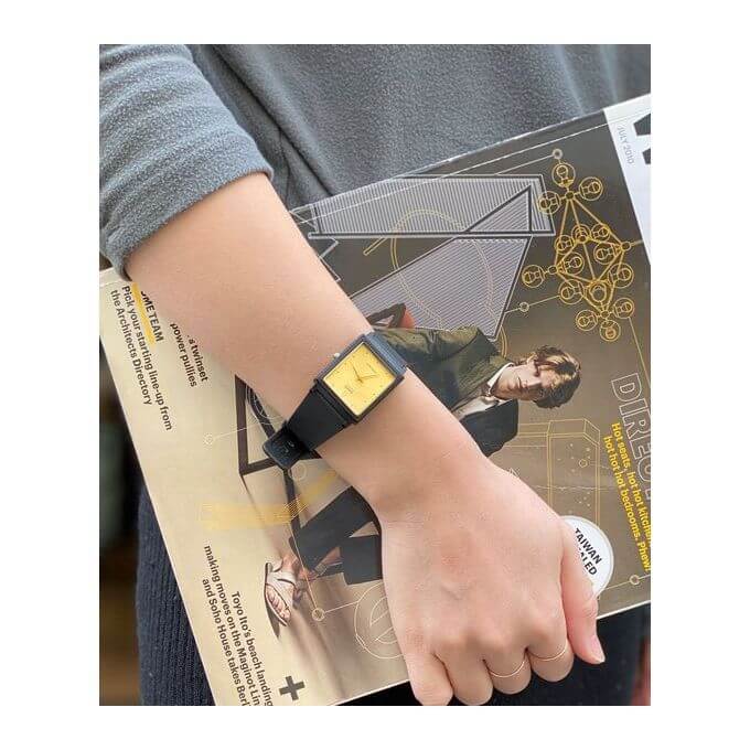 Casio – Rectangulaire unisexe – Cadran jaune – Bracelet en résine noir – MQ38-9A