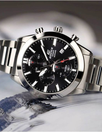 Casio Classique du chronographe Verre Saphir anti rayures – Cadran noir – EFB-710D-1AV