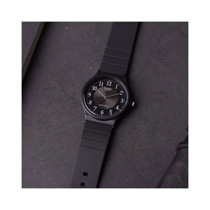 Casio – Montre noire classique décontractée – Cadran blanc – MQ-24-7B3L