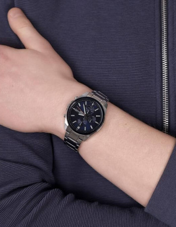 Casio – Chronographe EDIFICE standard de taille moyenne – Cadran bleu – EFV-610DB-2AV