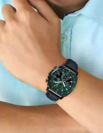 Casio – Design inspiré des lumières laser vertes – Boîtier medium noir – Bracelet cuir noir – EFV-600CL-3AV