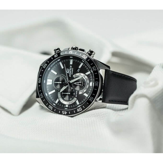 Casio – Chronographe – Bracelet cuir noir – Diamètre boîtier : 50,5 mm – EFV-620L-1AV