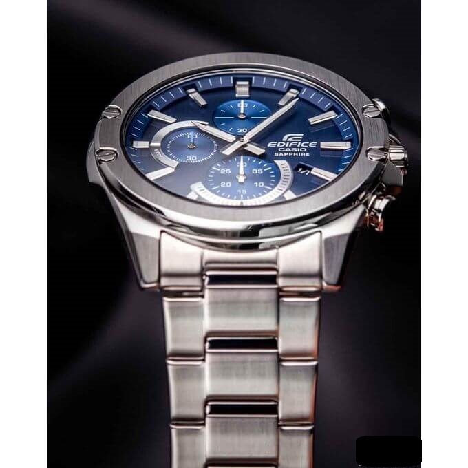 Casio – Bracelet en acier inoxydable – Résistance à l’eau 10 ATM – EFR-S567D-2AVUDF