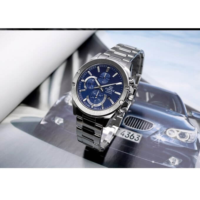 Casio – Bracelet en acier inoxydable – Résistance à l’eau 10 ATM – EFR-S567D-2AVUDF