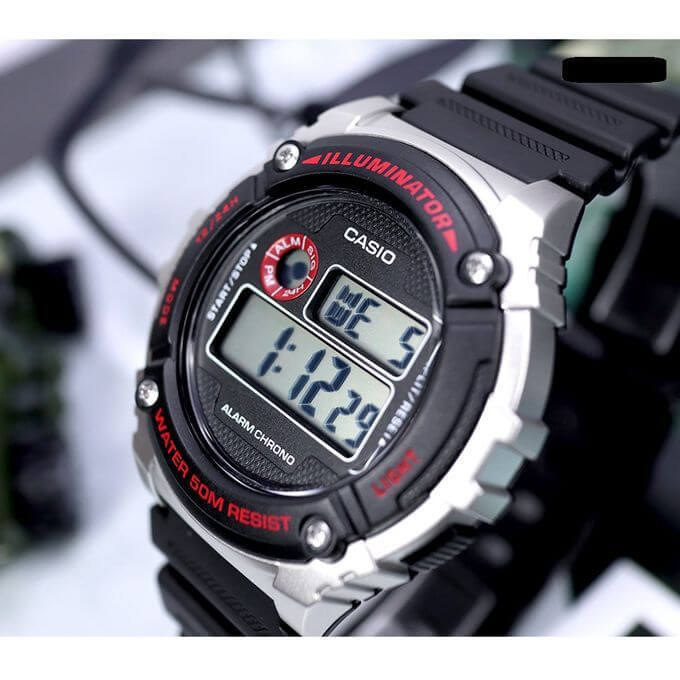 Casio – Alarme quotidienne – Étanche 50 mètres – Bracelet en silicone noir – W-216-1CV