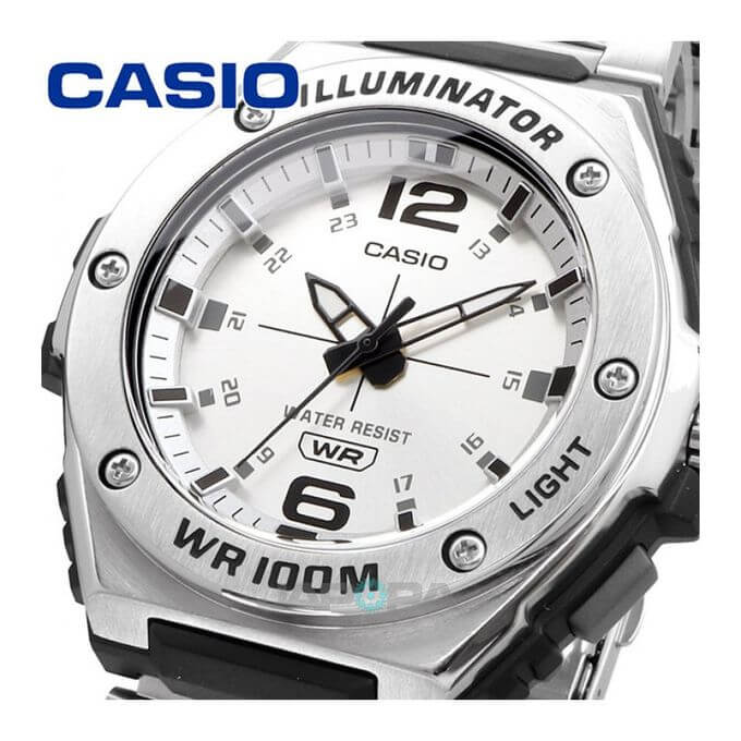 Casio – Cadran blanc avec bouton d’éclairage – Dateur – Bracelet en acier inoxydable – MWA-100HD-7AV