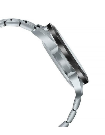 Casio – EFR-573DB-1VUDF – Cadran noir – Aiguilles fluorescentes – Avec dateur