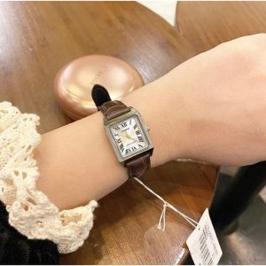Casio – Élégante montre carrée femme – bracelet cuir marron – LTP-V007L-7B2UDF