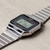 Casio – Montre Vintage Collection – Super Slim Case – Bracelet en acier – A700W-1ADF