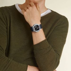 Casio – Montre digitale – Boîtier gris – Chiffres blancs sur fond noir – Étanchéité 100m – WS-1400H-1BVDF