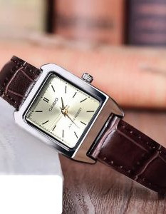 Casio – LTP-V007L-9EUDF – Montre femme carrée élégante