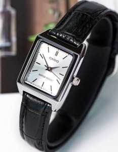 Casio – LTP-V007L-7E1UDF – Montre carrée pour femme avec bracelet en cuir noir