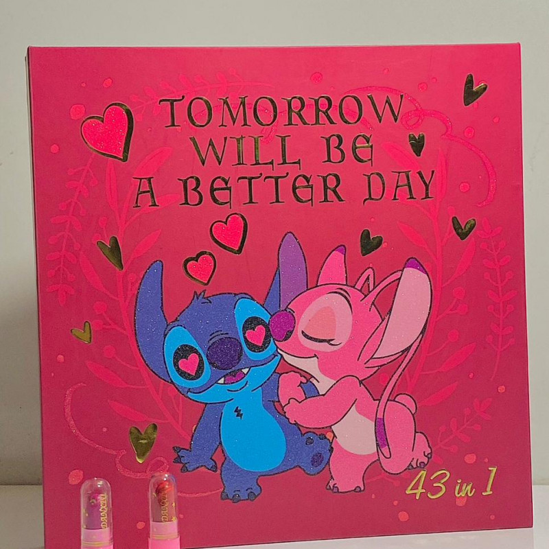 palette de maquillage stitch 43IN1    (ROUGE )