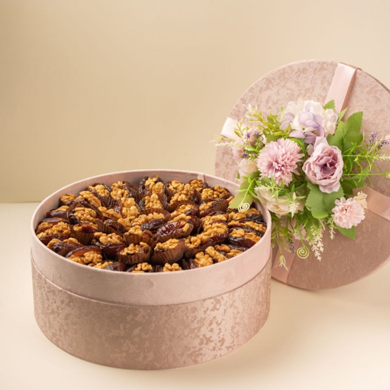 Coupe Dattes aux noix pour fiançailles