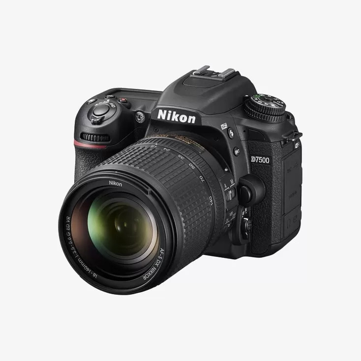 NIKON D7500 + Objectif 18-140mm VR KIT