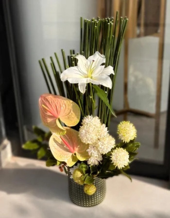 Welcome With Flowers Arrangement