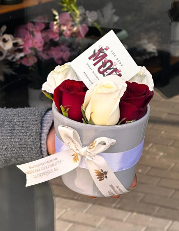 Lovely Porcelaine Mom