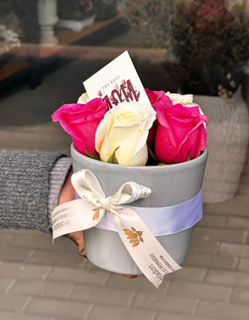 Lovely Porcelaine Mom